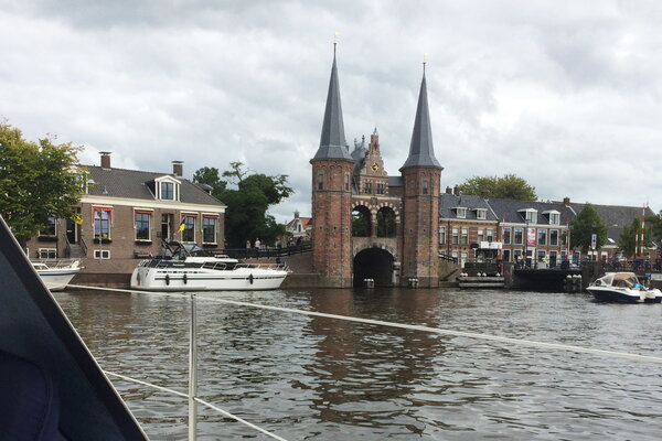 To and around Sneek starts at Hoek Watersport