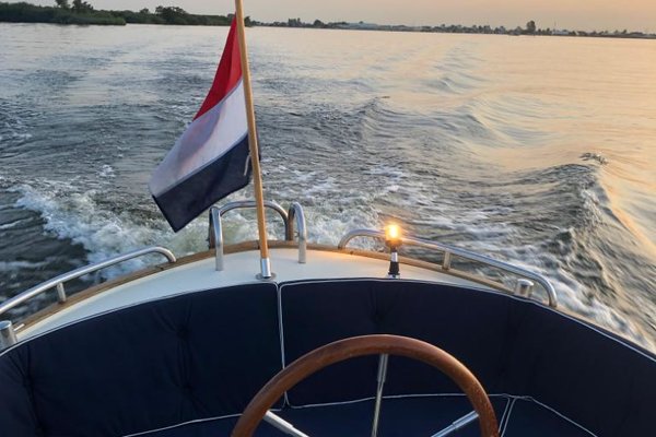 Fishing with a m sloop / fishing boat.